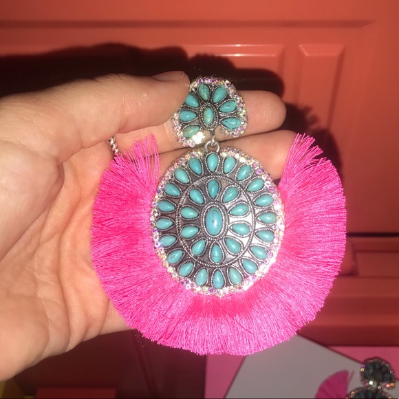 Brand new St. Raine Earrings! - Picture 2 of 4